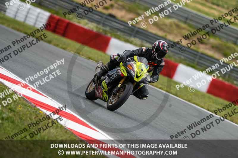 cadwell no limits trackday;cadwell park;cadwell park photographs;cadwell trackday photographs;enduro digital images;event digital images;eventdigitalimages;navarra;no limits trackdays;peter wileman photography;racing digital images;trackday digital images;trackday photos